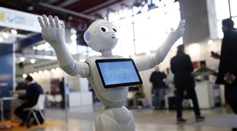 M­a­d­r­i­d­­d­e­ ­i­n­s­a­n­ ­h­a­y­a­t­ı­n­a­ ­h­i­z­m­e­t­ ­e­d­e­n­ ­r­o­b­o­t­l­a­r­ ­t­a­n­ı­t­ı­l­d­ı­